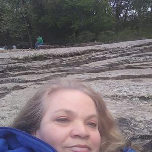 Meet your Posher, Ana castaneda